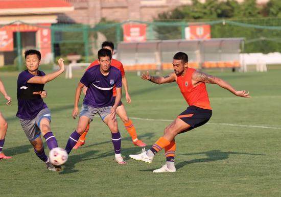 津门虎热身赛2比4不敌泰山 昔日国青队长即将加盟