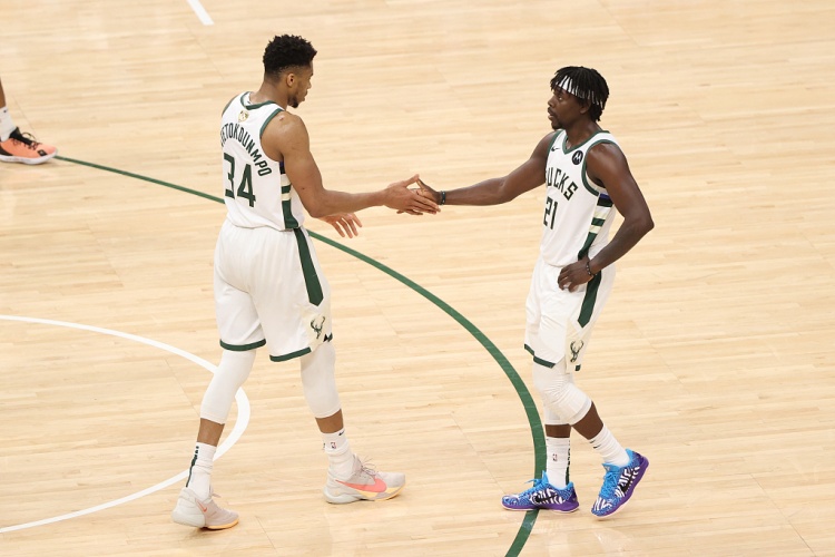 开云体育下载-一石二鸟?Stein:尼克斯想从开拓者引进霍勒迪 吸引字母哥加盟