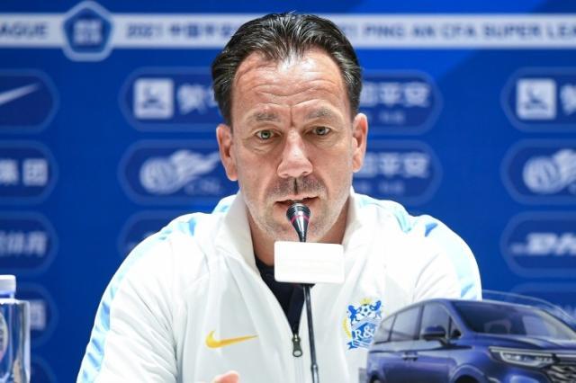 开云下载-范加斯特总结不败开局:球队实力被低估 配得上7分