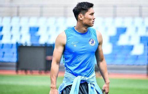 开云体育网址-热身赛:单欢欢点球破门 大连人队1比2不敌U22国足